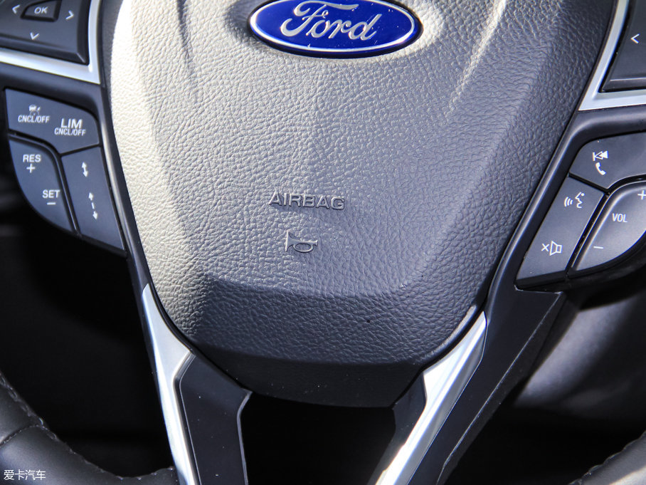 2017ɵϚW EcoBoost 245Ş