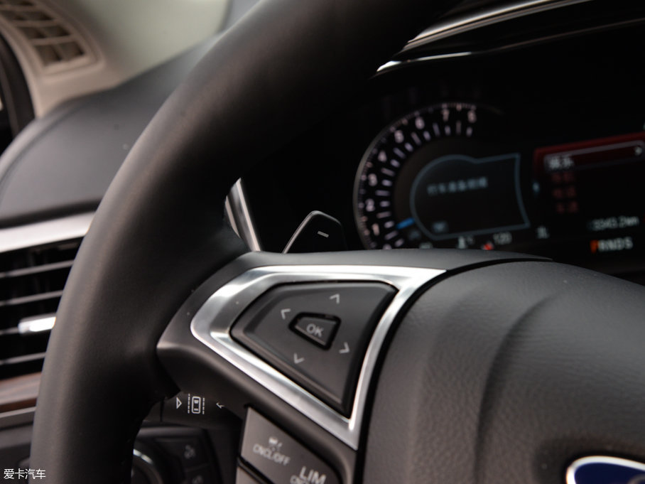 2017ɵϚW EcoBoost 245Ş