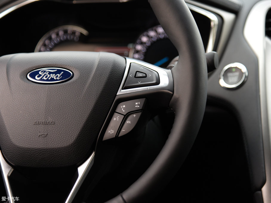 2017ɵϚW EcoBoost 245Ş