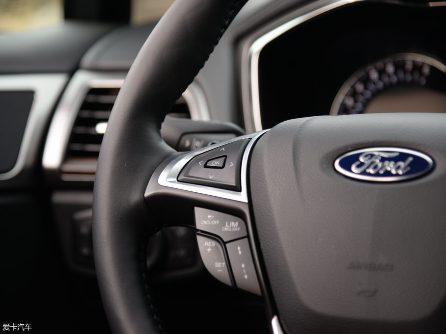 2017ɵϚW EcoBoost 245Ş