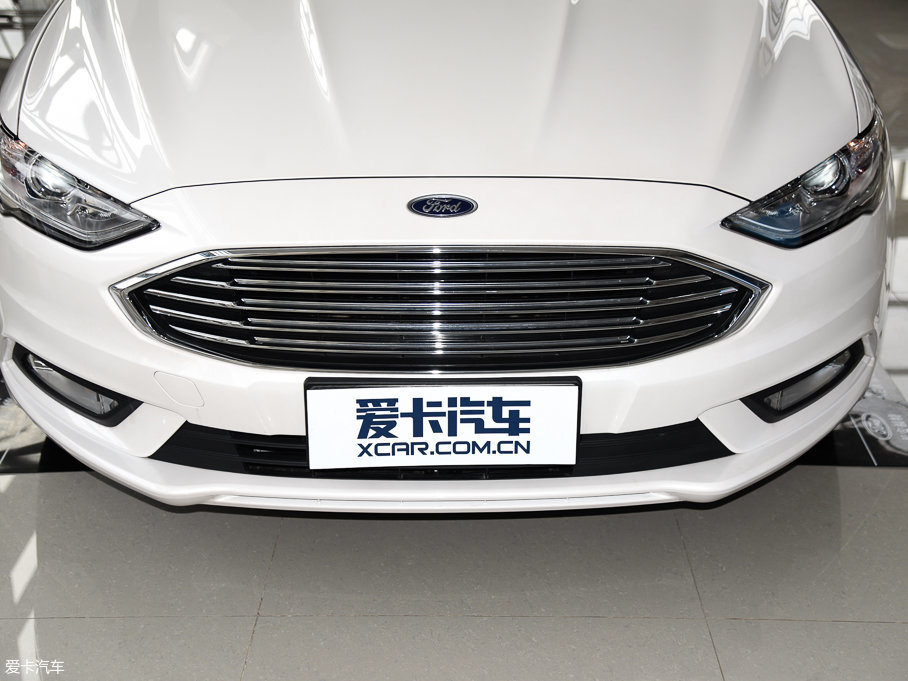 2017ɵϚW EcoBoost 180r