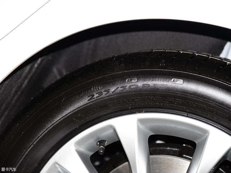 2017ɵϚW EcoBoost 180r