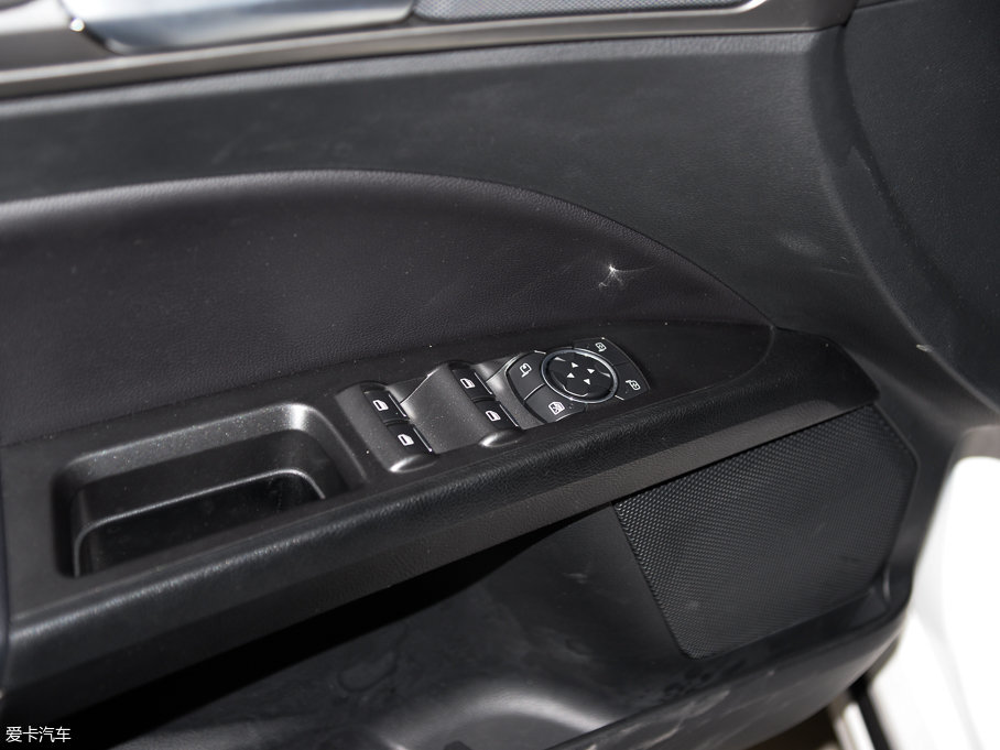 2017ɵϚW EcoBoost 180r