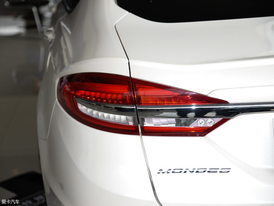 2017ɵϚW EcoBoost 200r