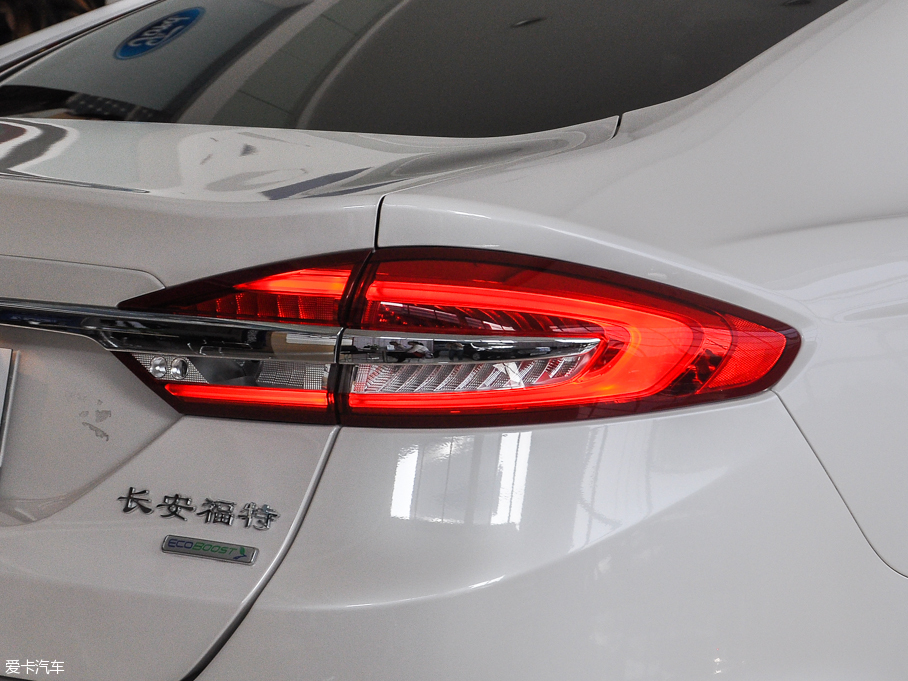 2017ɵϚW EcoBoost 180