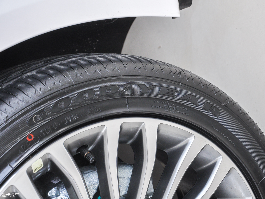 2017ɵϚW EcoBoost 180