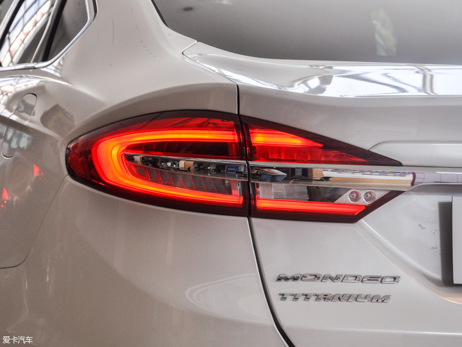 2017ɵϚW EcoBoost 180