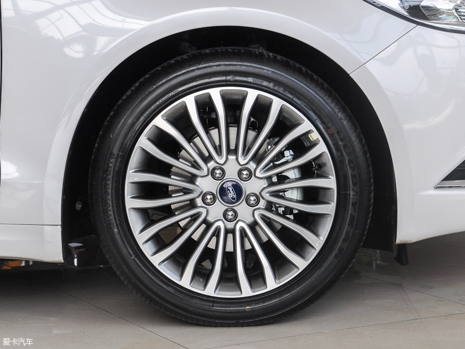 2017ɵϚW EcoBoost 180