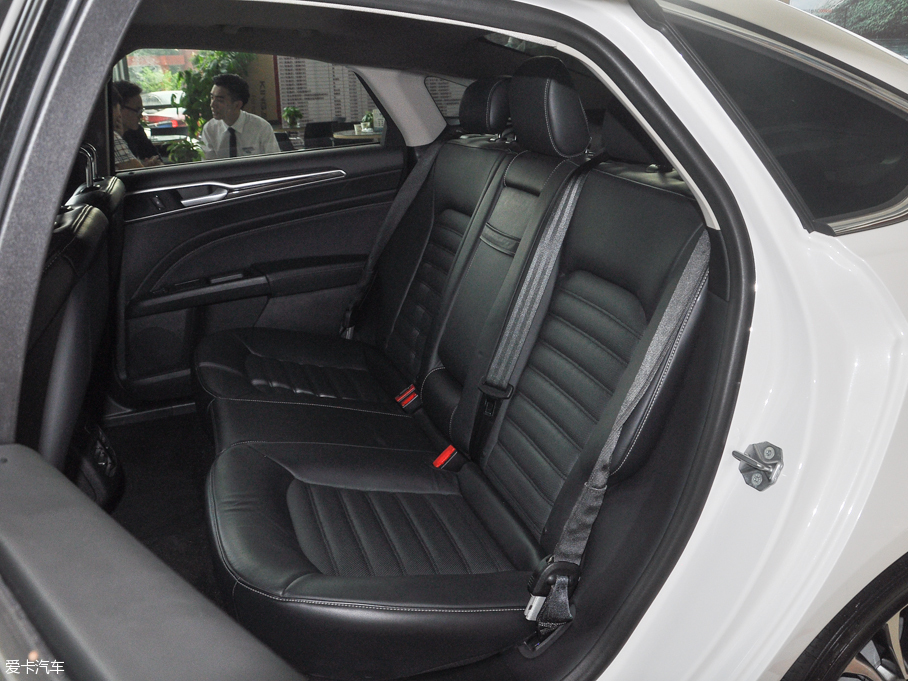 2017ɵϚW EcoBoost 180