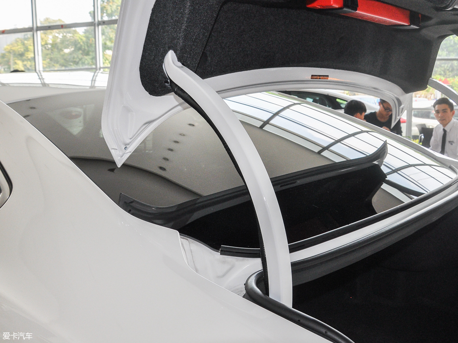 2017ɵϚW EcoBoost 180