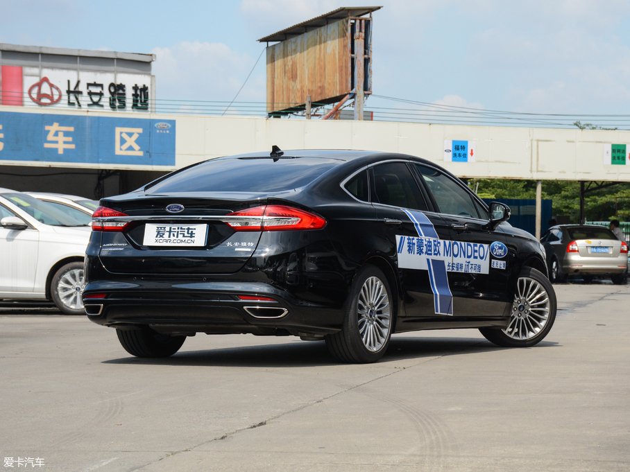 2017ɵϚW EcoBoost 245Ş