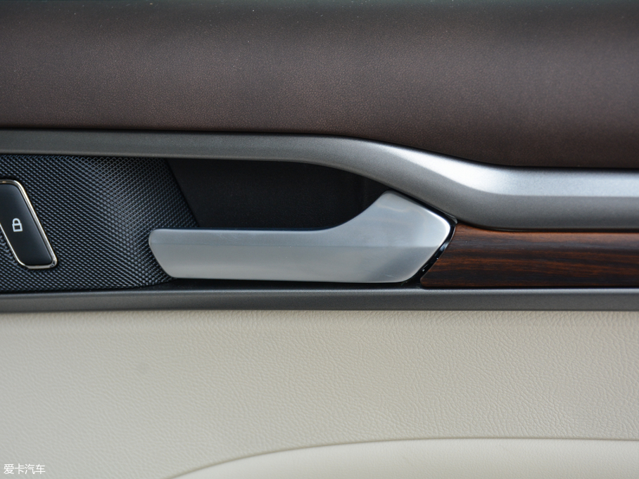 2017ɵϚW EcoBoost 245Ş