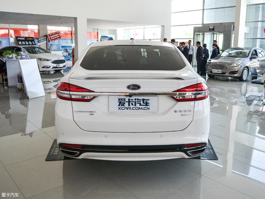 2017ɵϚW EcoBoost 245A\