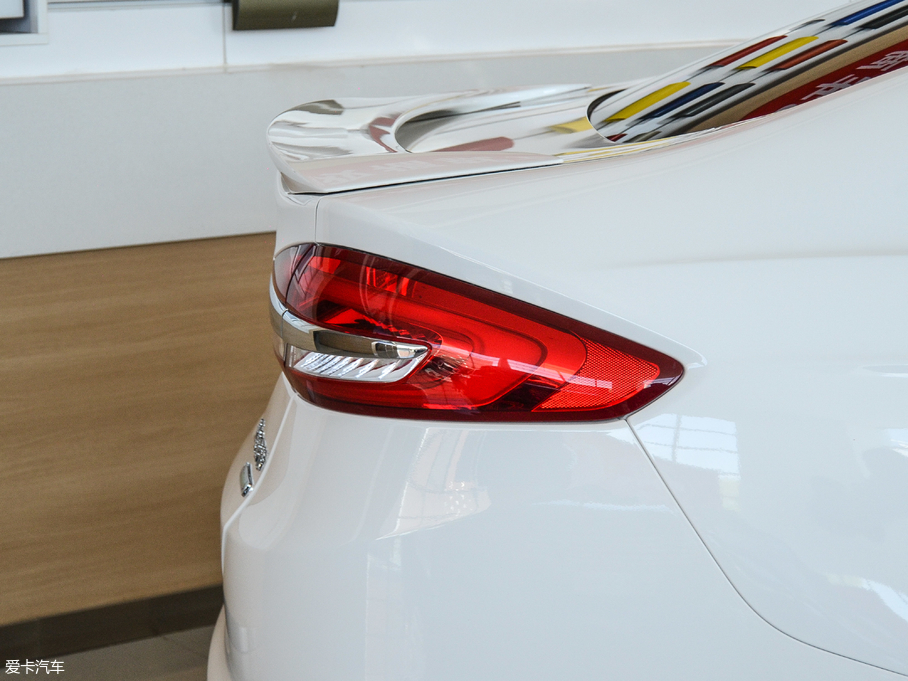 2017ɵϚW EcoBoost 245A\