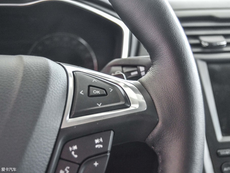 2017ɵϚW EcoBoost 245A\