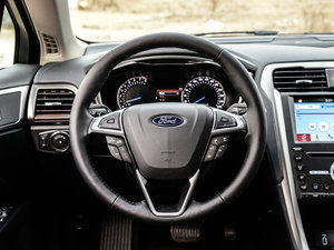 2017款EcoBoost 245旗舰型 方向盘