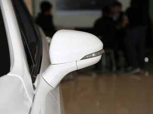 2017款EcoBoost 200豪华型 后视镜