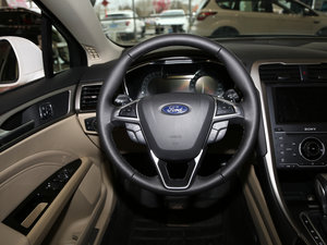 2017款EcoBoost 200豪华型 方向盘