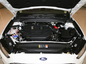 2017款EcoBoost 200豪华型 发动机
