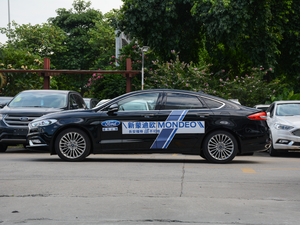 2017款EcoBoost 245旗舰型 正侧（左）
