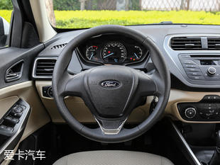 長安福特2017款福睿斯