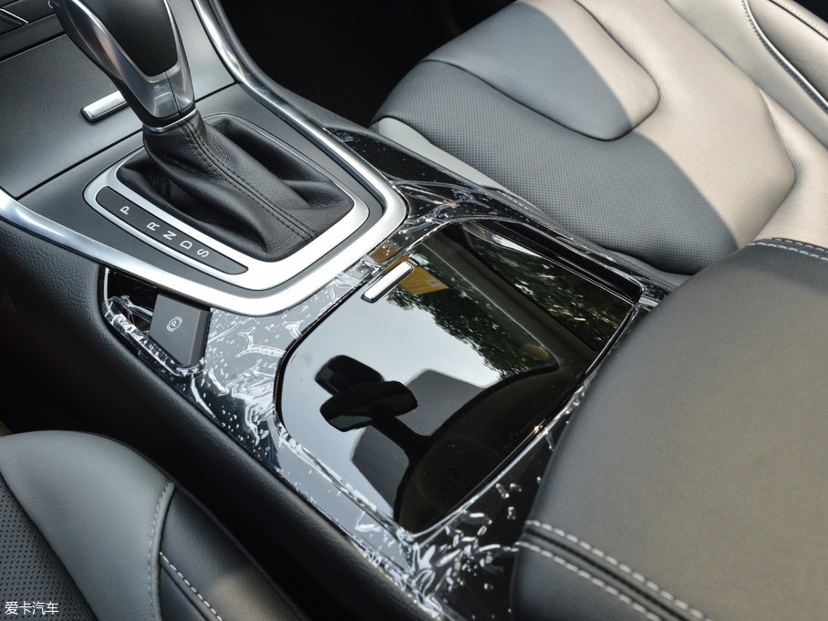 2017J EcoBoost 245 \