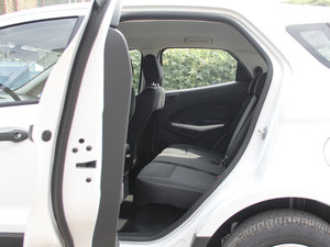 2018款1.5L 手动精翼型 后排空间