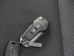 2018款1.5L 手动精翼型 车钥匙