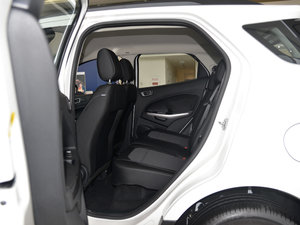 2018款1.5L 自动铂翼型 后排空间