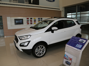 2018款改款 1.5L 自动铂翼型 正侧（左）