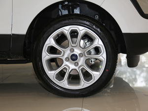 2018款改款 1.5L 自动铂翼型 轮圈