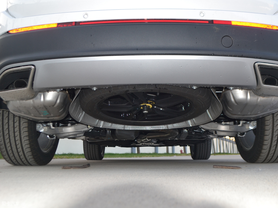 2018J EcoBoost 245 (q)JPLUS 7  (gu)V