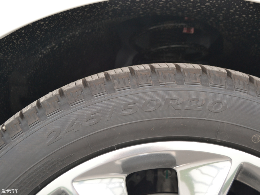 2018J EcoBoost 245 JPLUS 7  V