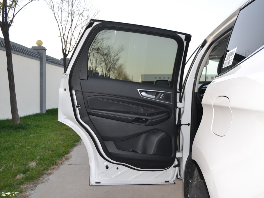 2018J EcoBoost 245 JPLUS 7  V