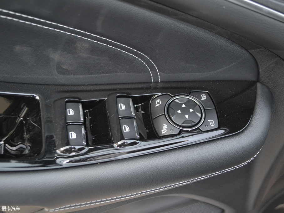 2018J EcoBoost 245 JPLUS 7  V