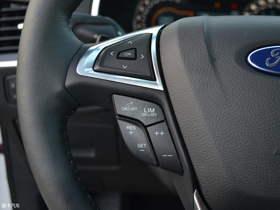 2018J EcoBoost 245 (q)JPLUS 7  V