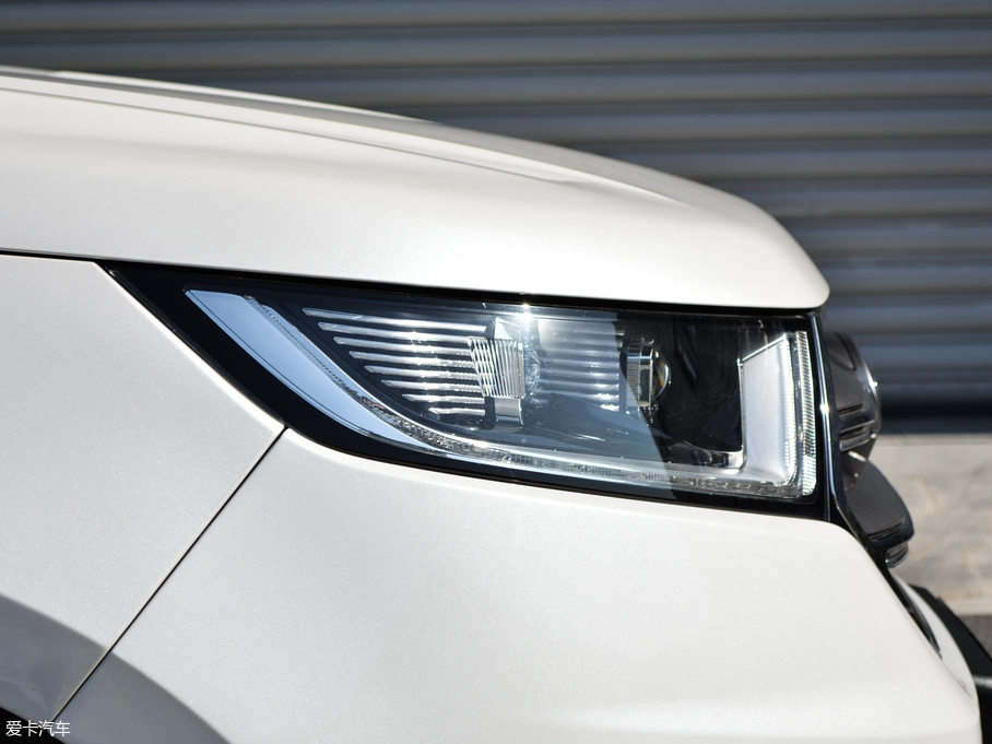 2018J EcoBoost 245 (q)JPLUS 7  (gu)V