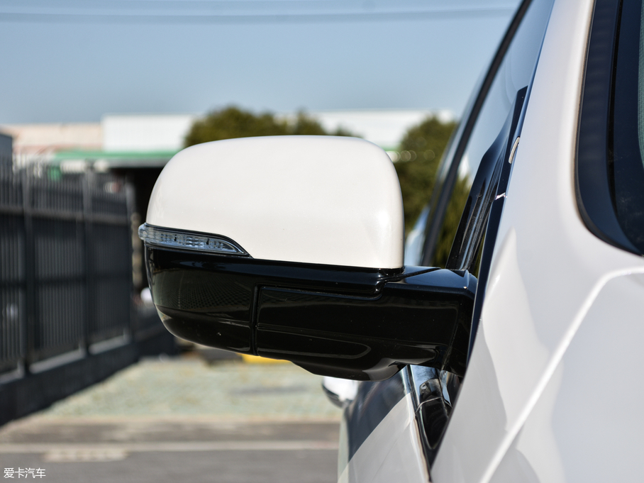 2018J EcoBoost 245 JPLUS 7  V