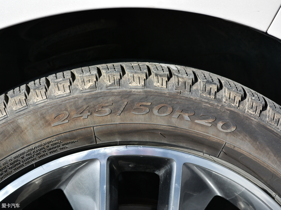 2018J EcoBoost 245 (q)JPLUS 7  V