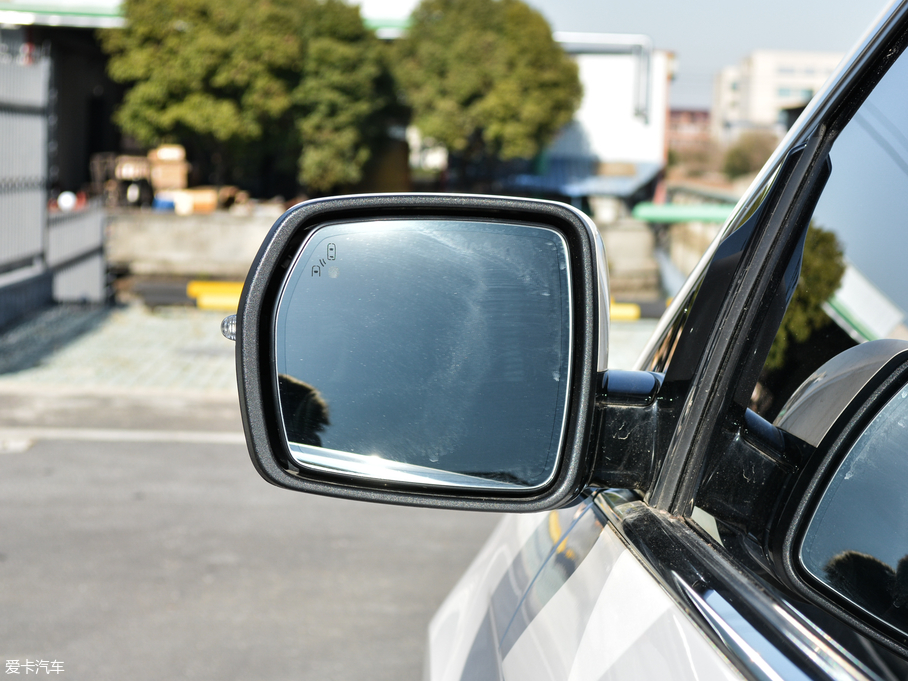 2018J EcoBoost 245 JPLUS 7  V