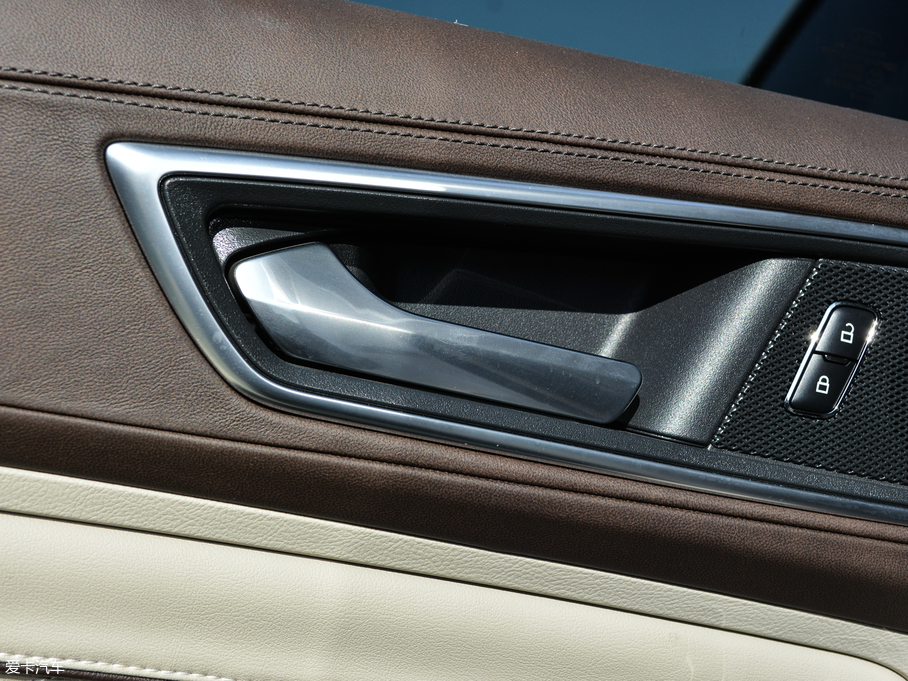 2018J EcoBoost 245 JPLUS 7  V