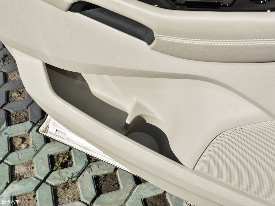 2018J EcoBoost 245 JPLUS 7  V