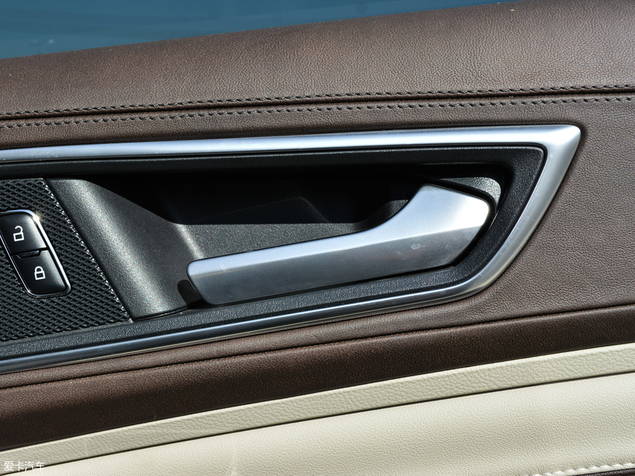 2018J EcoBoost 245 JPLUS 7  V