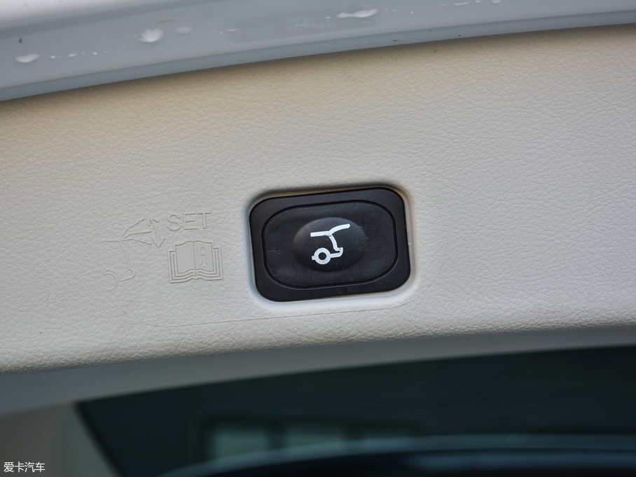 2018J EcoBoost 245 JPLUS 7  V