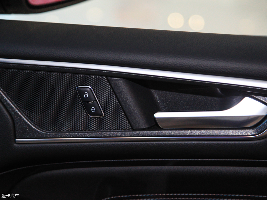 2018J EcoBoost 245 (q)J 7