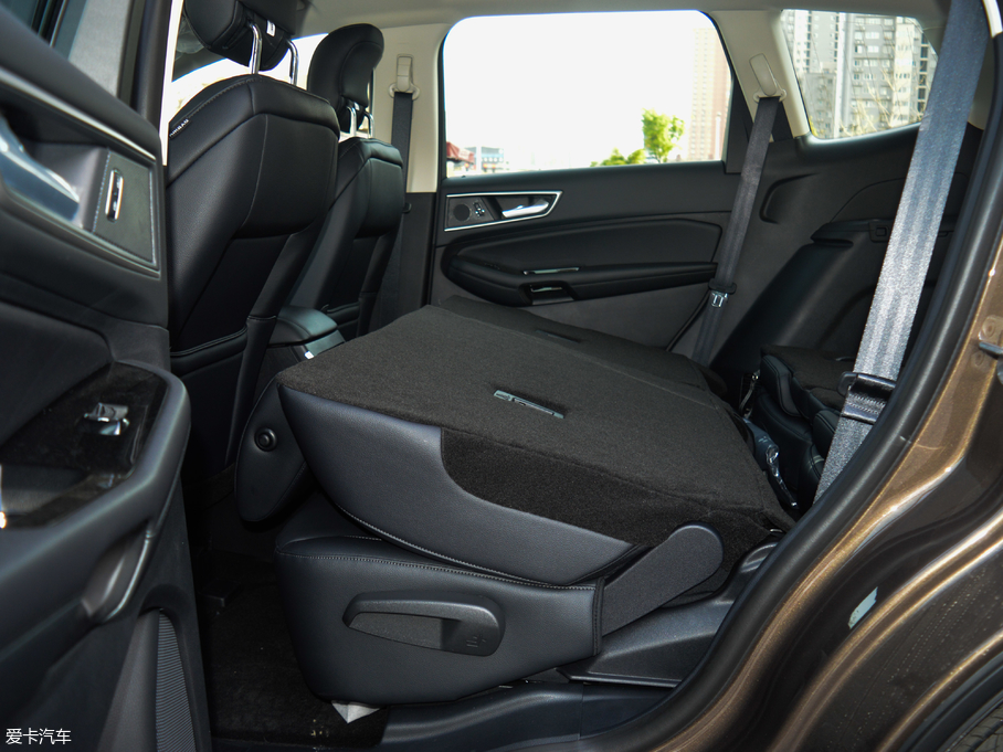 2018J EcoBoost 245 (q)KJ 7  (gu)V