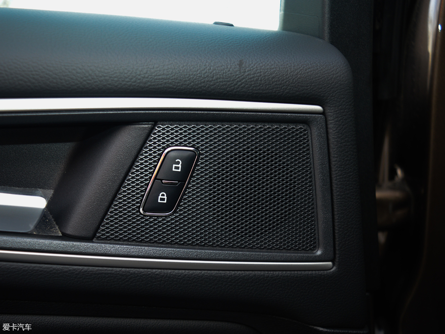 2018J EcoBoost 245 KJ 7  V