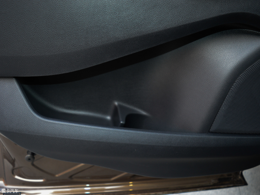 2018J EcoBoost 245 (q)KJ 7  (gu)V