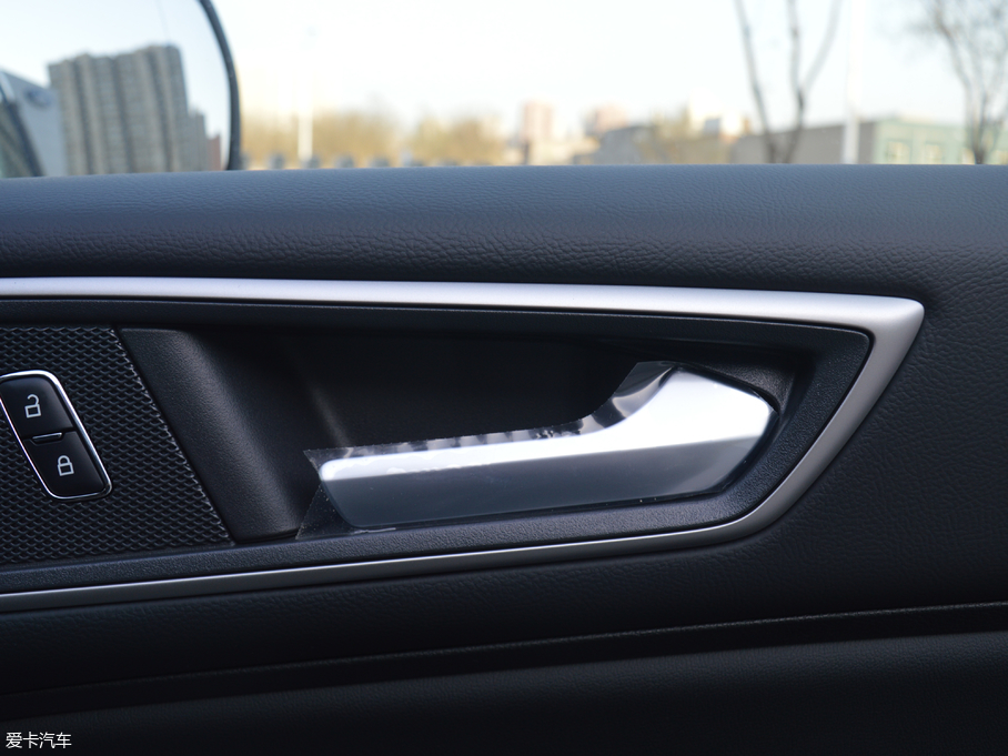 2018J EcoBoost 245 KJ 7  V