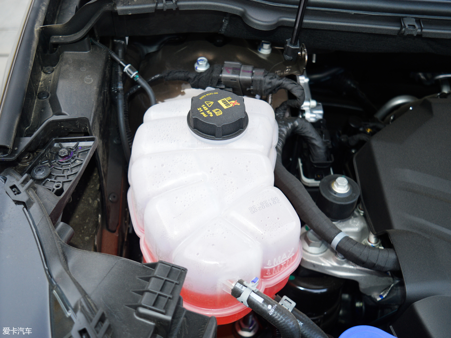 2018J EcoBoost 245 (q)KJ 7  (gu)V